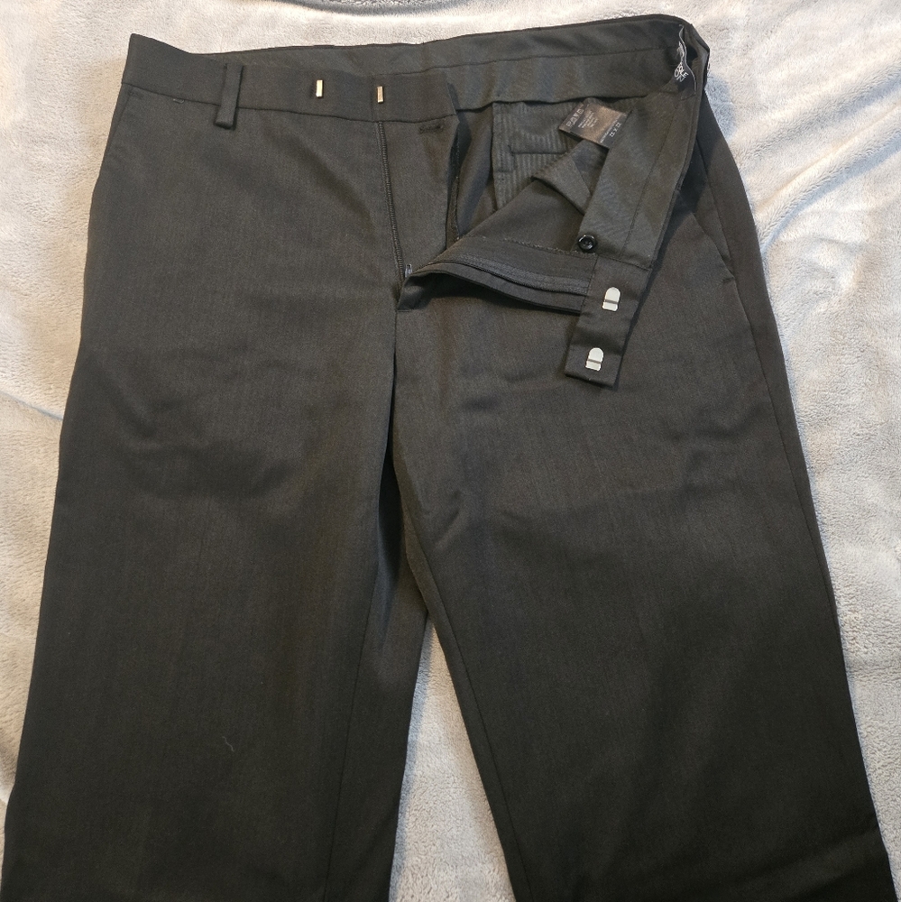 Kenneth Cole Dress slacks, black, 32x32